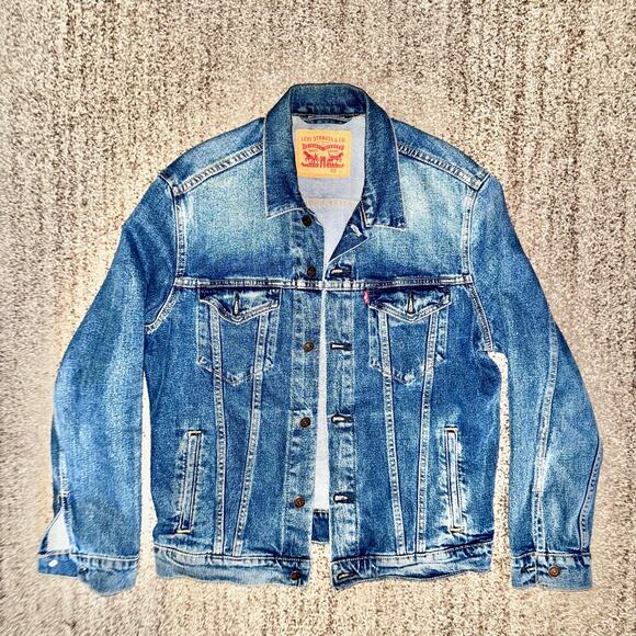 Levi's Levi Strauss Men's Blue Denim Wash Trucker Jacket in Blue Size Medium - Picture 3 of 13